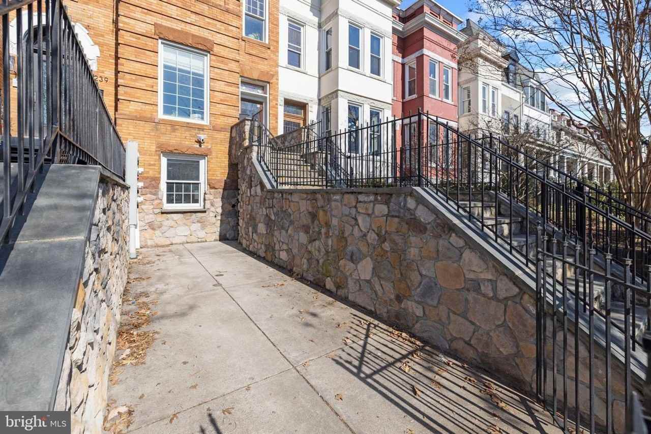 1237 Kenyon St Nw #1 - Photo 3 of 22