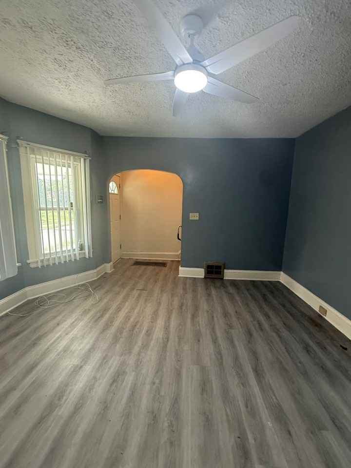 8817 Blaine Ave - Photo 4 of 8
