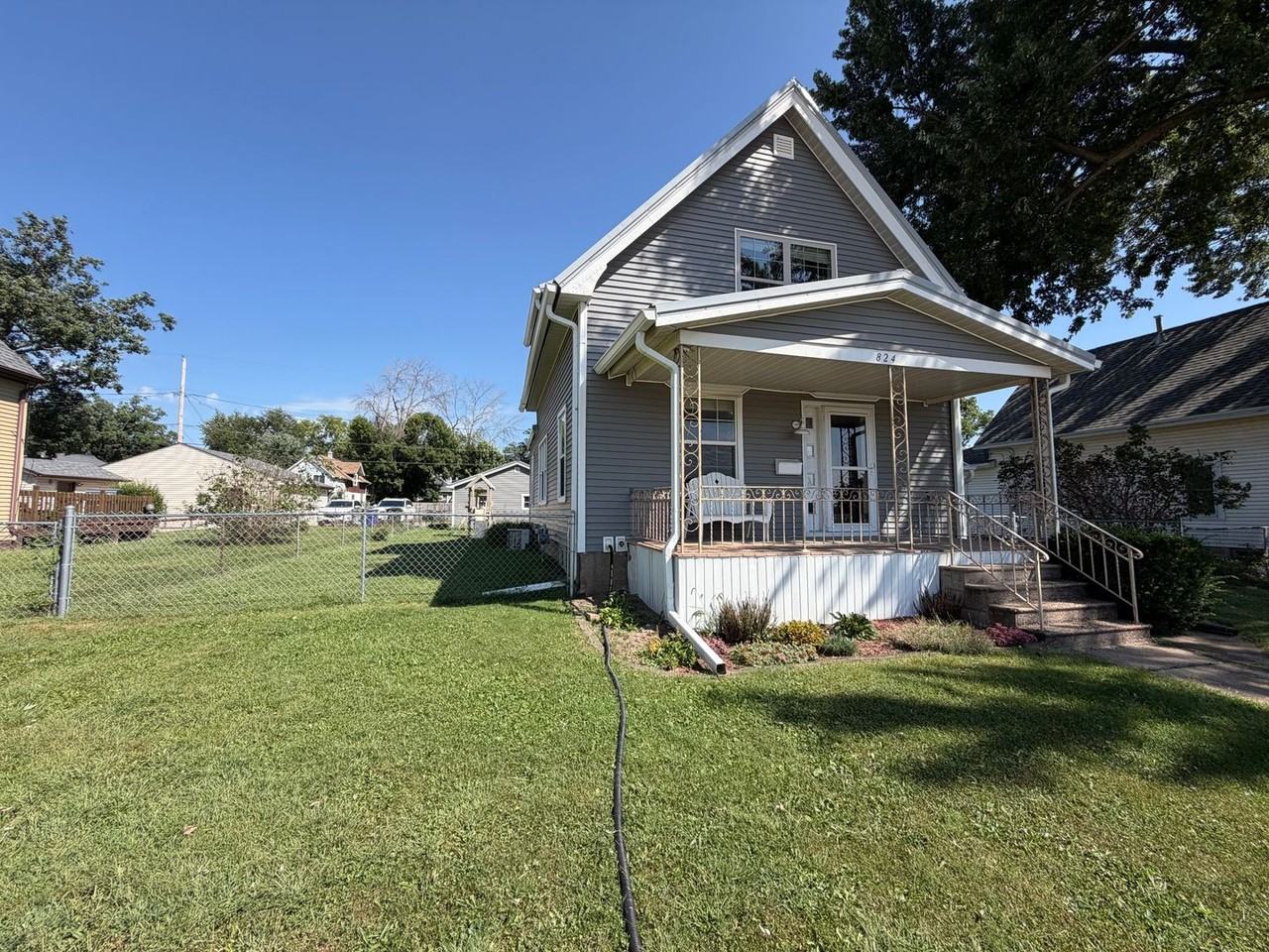 824 Center Point Rd Ne - Photo 2 of 23
