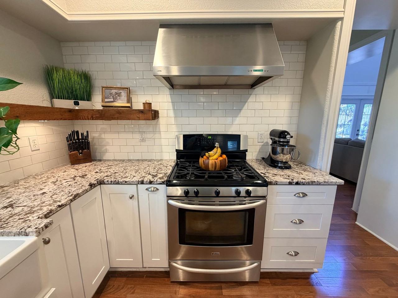 2462 Winding Brook Rd - Photo 7 of 50