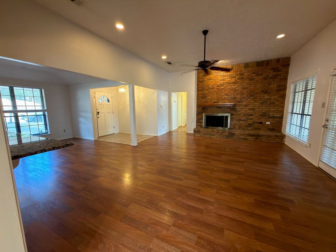520 Sumac Pl - Photo 2 of 33