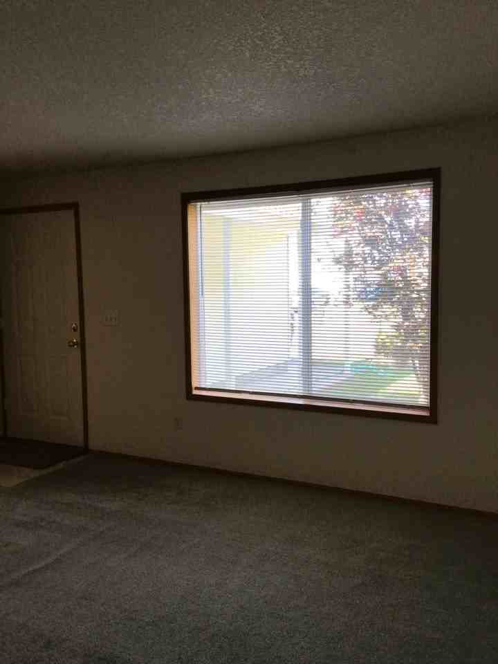 16511 Ne 21st St - Photo 3 of 17