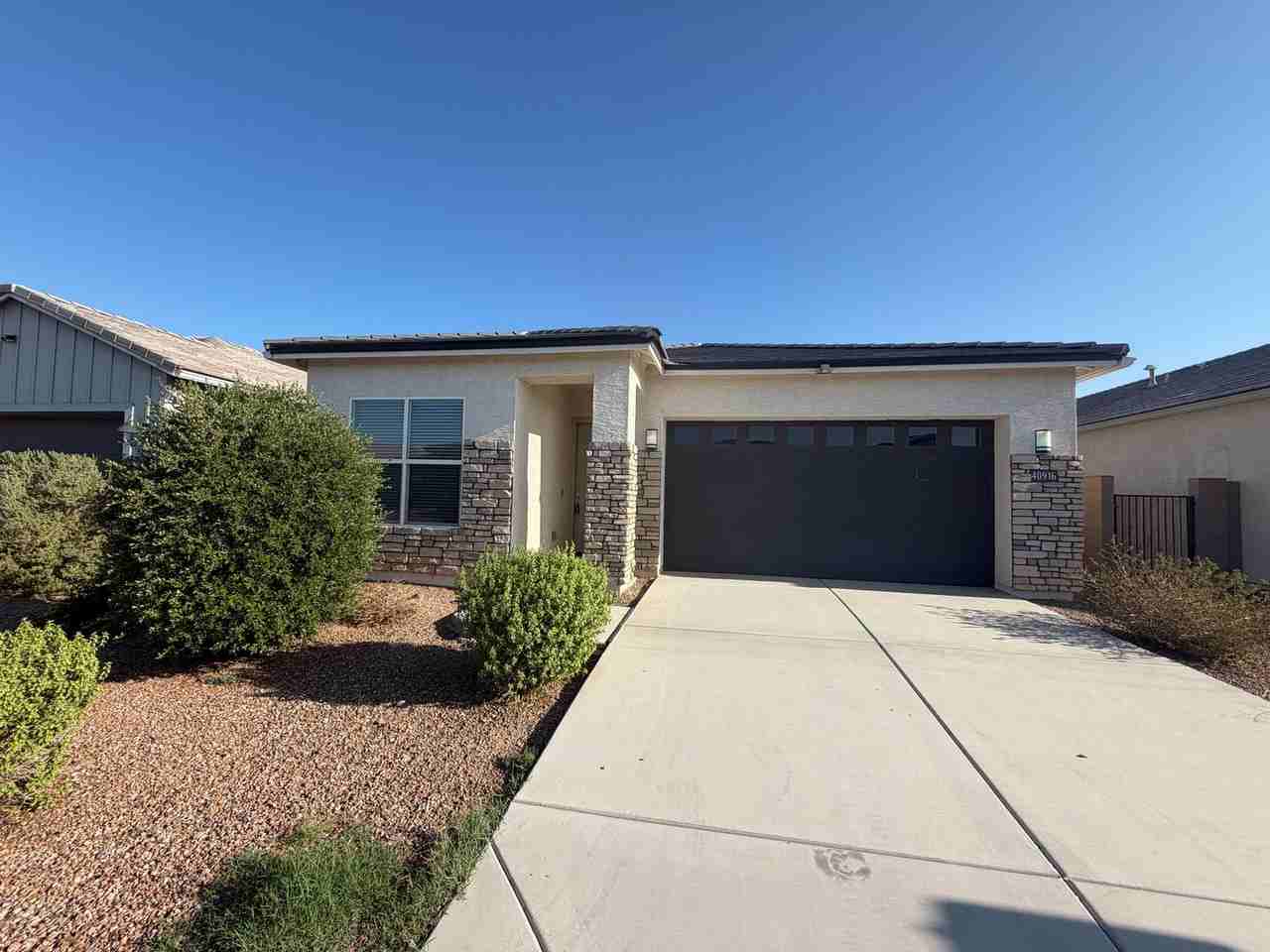 40916 W Shaver Dr - Photo 3 of 50