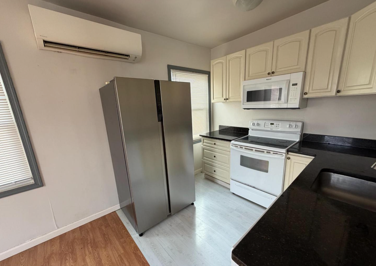 600 Keefer Pl Nw - Photo 2 of 14