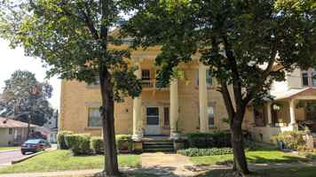 featured image of 303 4th St Ne