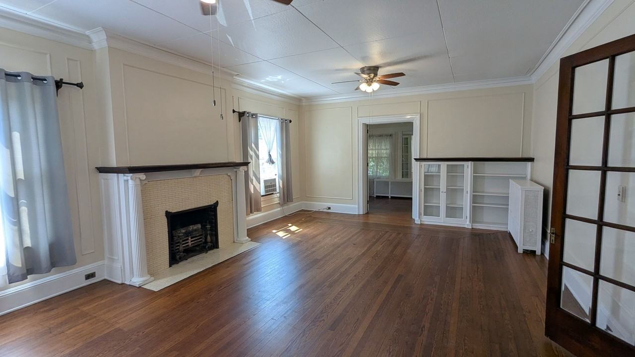 303 4th St Ne - Photo 2 of 37