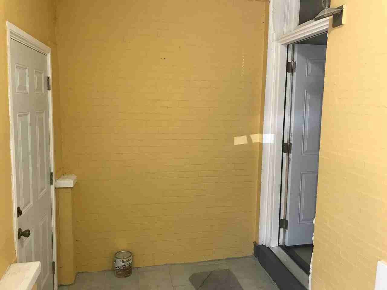 2561 N 29th St - Photo 4 of 28