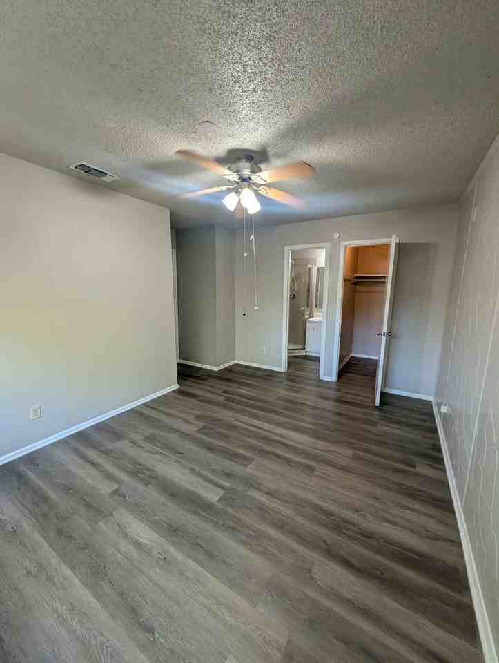 6807 Blue Lake Dr - Photo 6 of 27