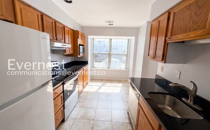 2864 Lester Lee Ct - Photo 4 of 16