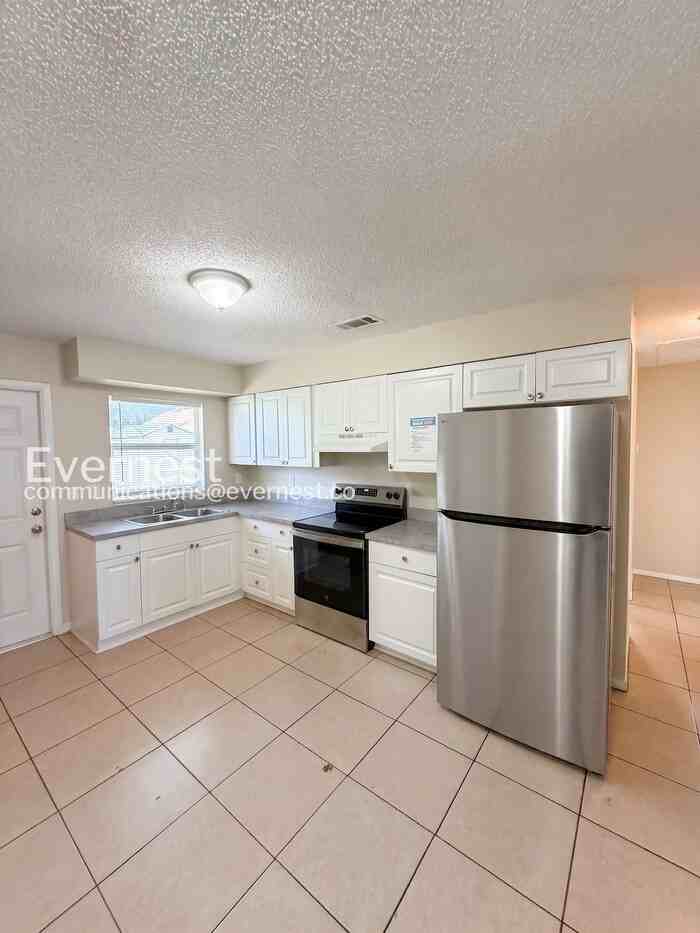 849 Avenue O Sw #C - Photo 5 of 19