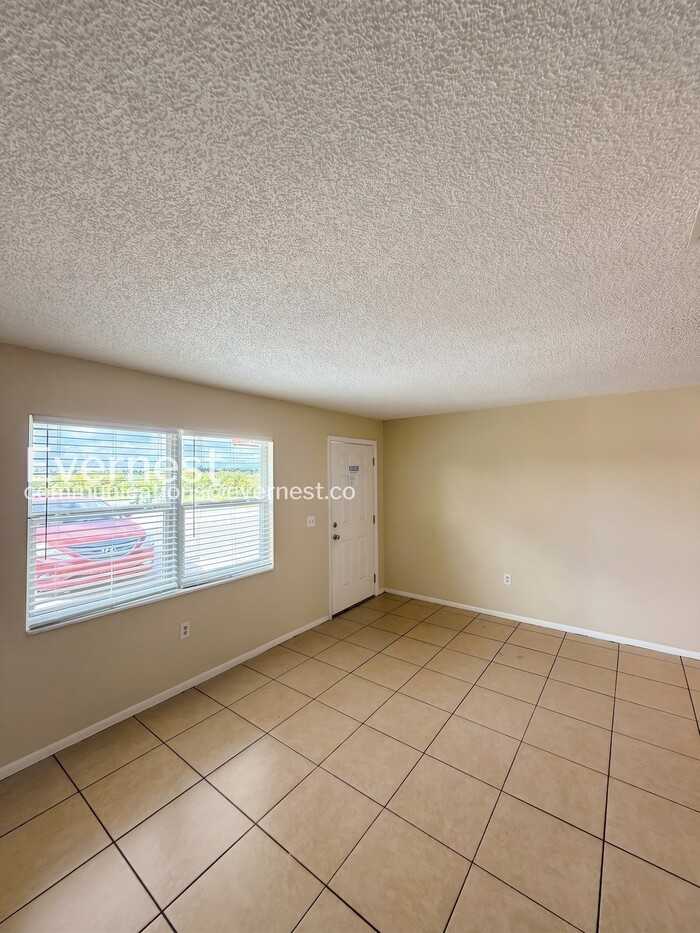 849 Avenue O Sw #C - Photo 6 of 19