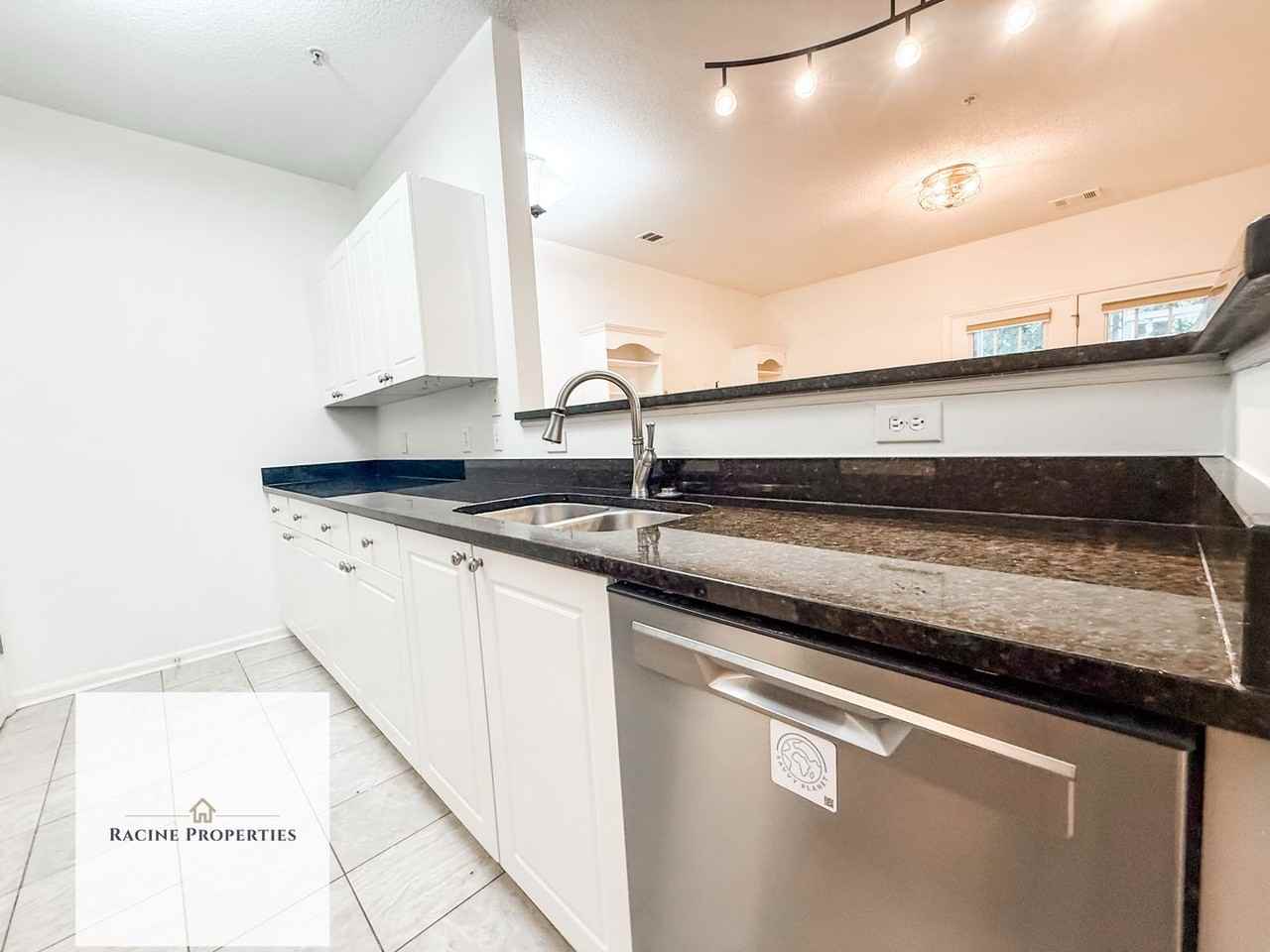 203 Mckenna Cir - Photo 5 of 17