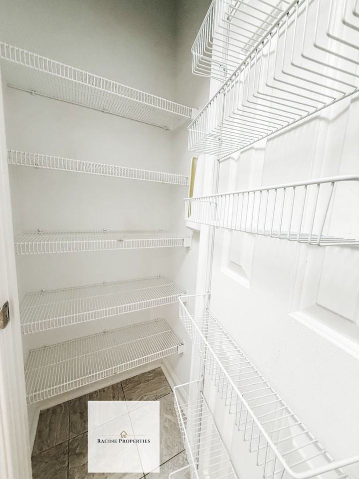 203 Mckenna Cir - Photo 6 of 17