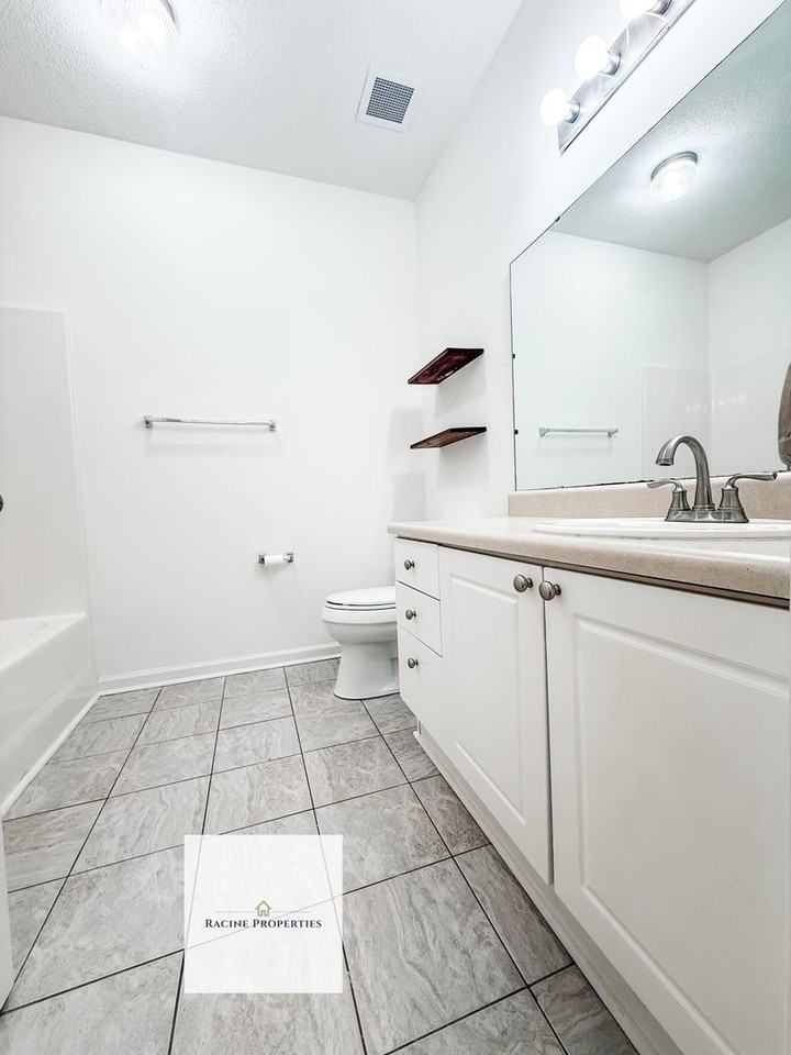203 Mckenna Cir - Photo 7 of 17