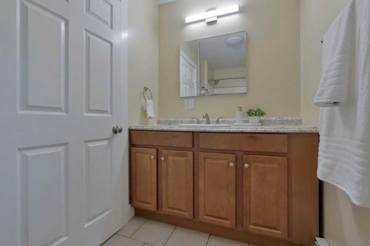 139 Skillings St - Photo 5 of 7