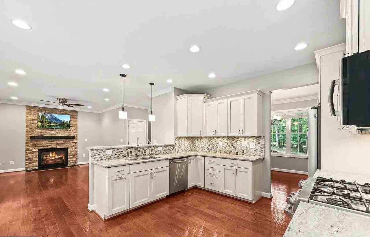 16379 Covey Cir - Photo 3 of 36
