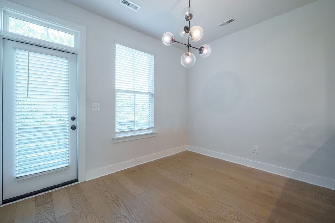 608 Old Dominion Dr - Photo 4 of 32