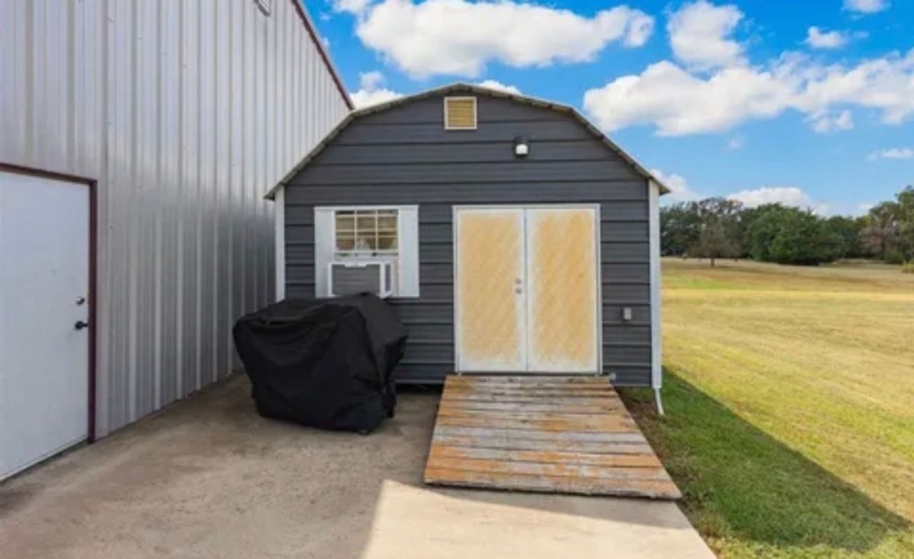 652 Rs County Road 4252 - Photo 4 of 11