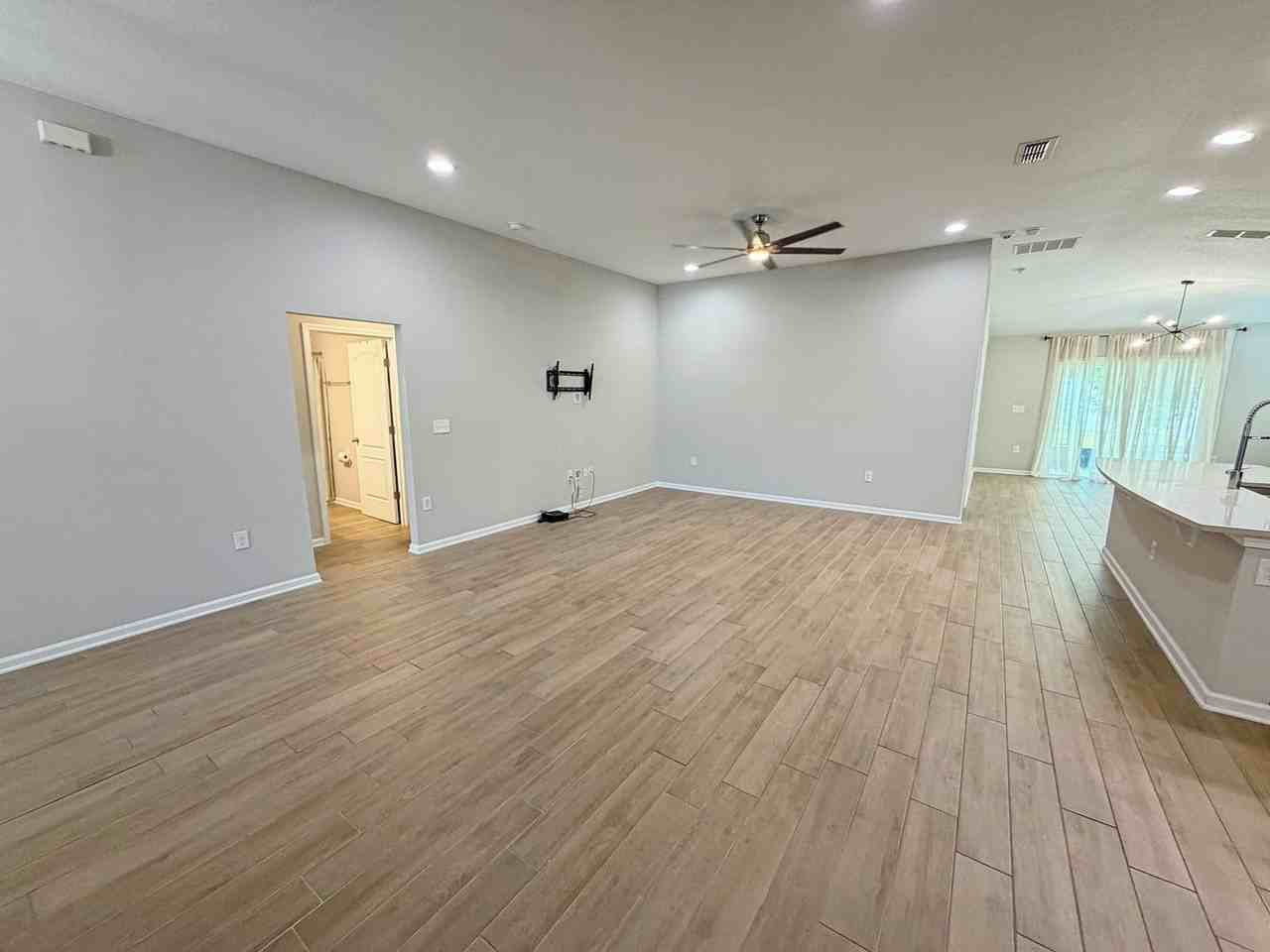 7743 Island Fox Rd - Photo 4 of 27