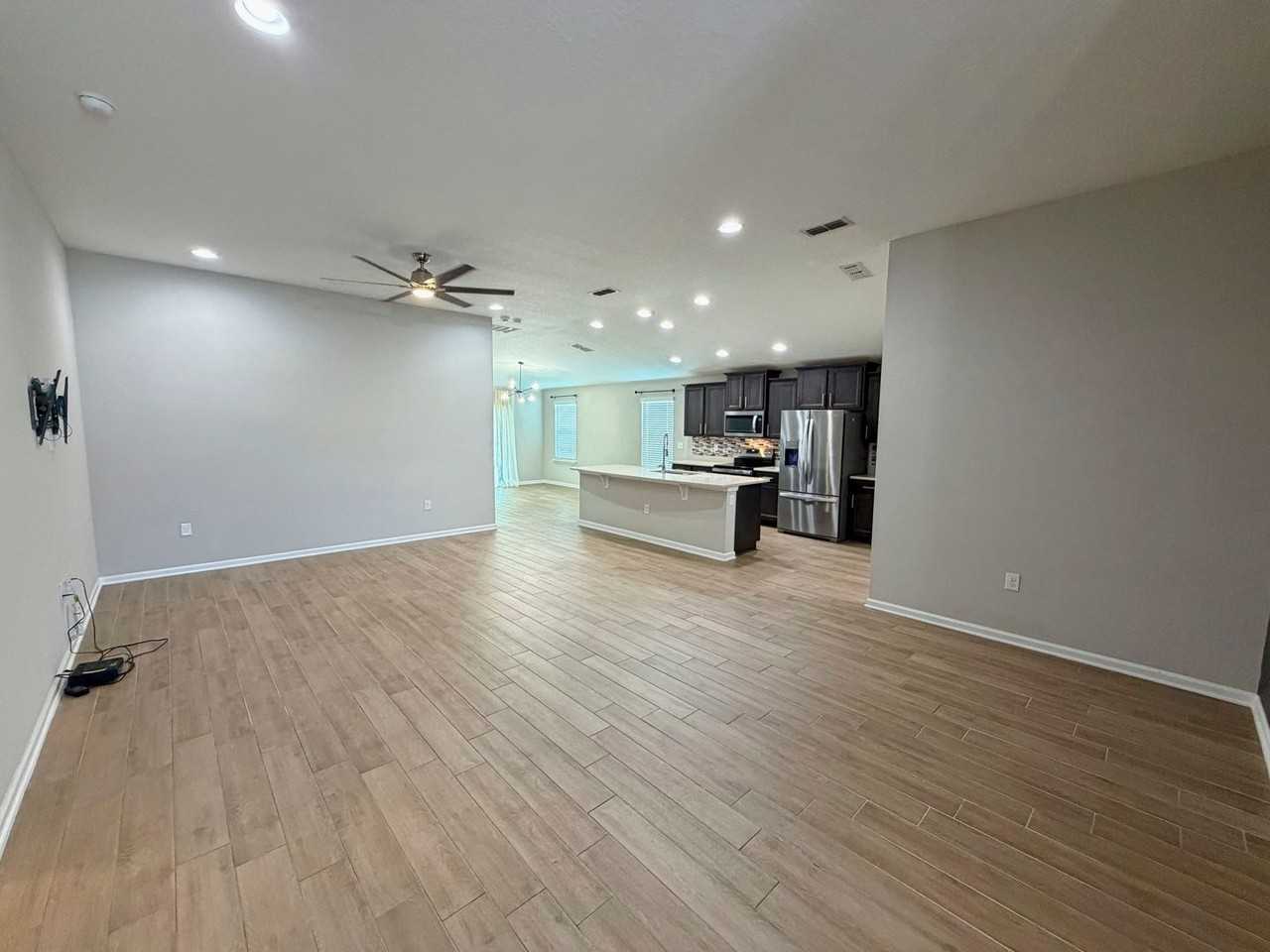 7743 Island Fox Rd - Photo 5 of 27