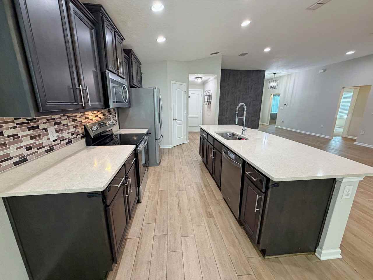 7743 Island Fox Rd - Photo 7 of 27