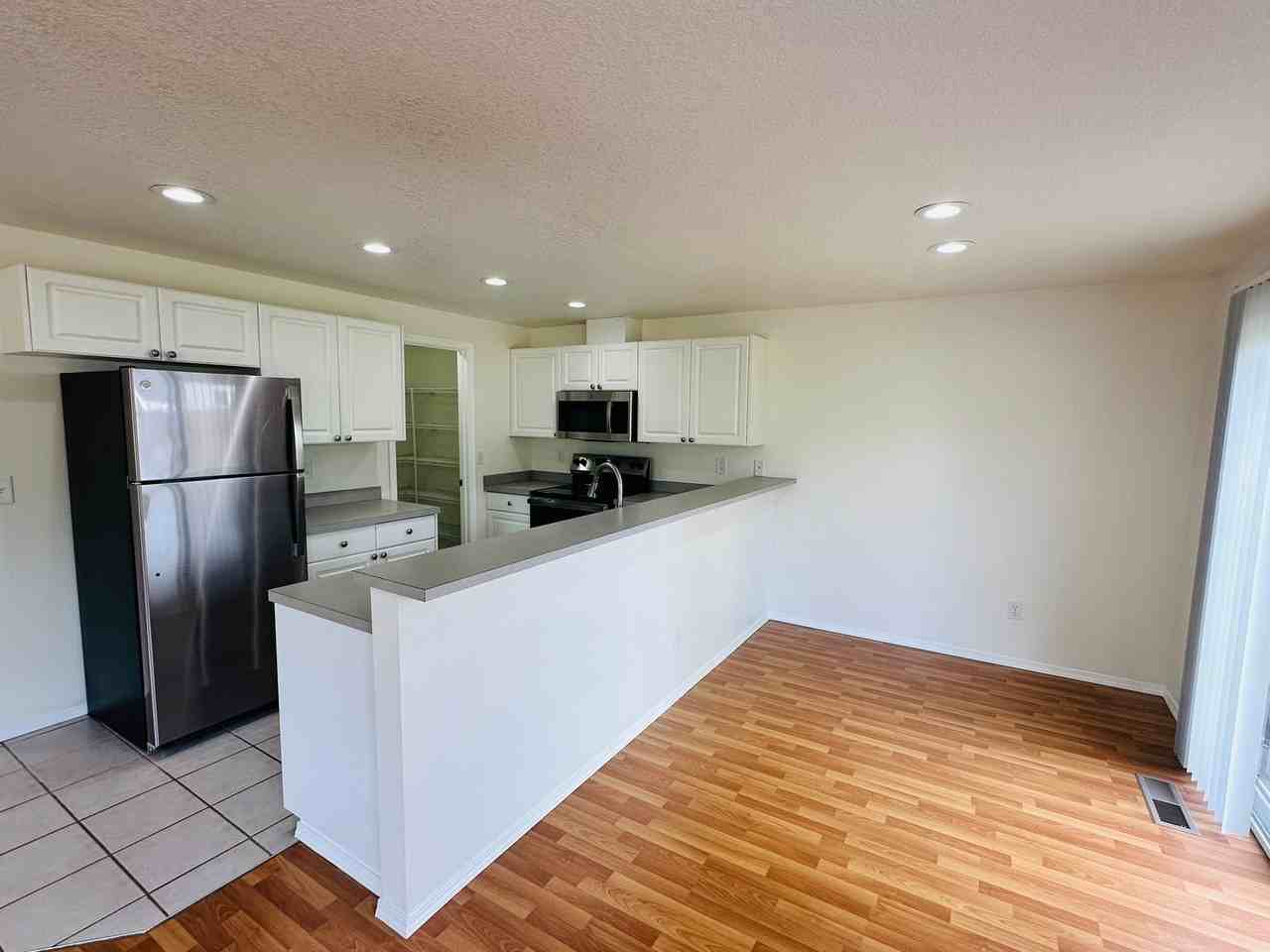 1810 Ne 154th St - Photo 6 of 25