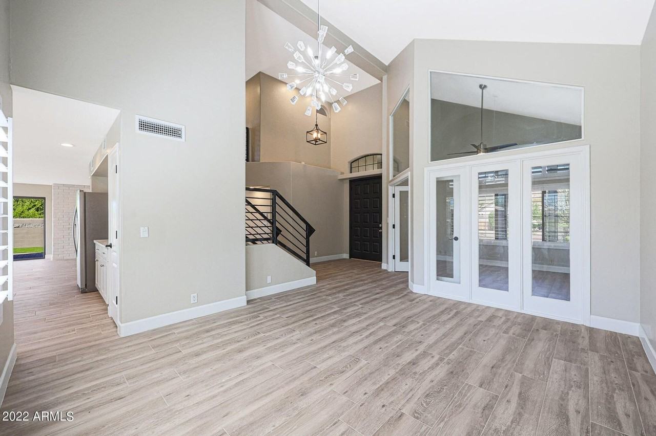 20716 N 56th Ave - Photo 2 of 36