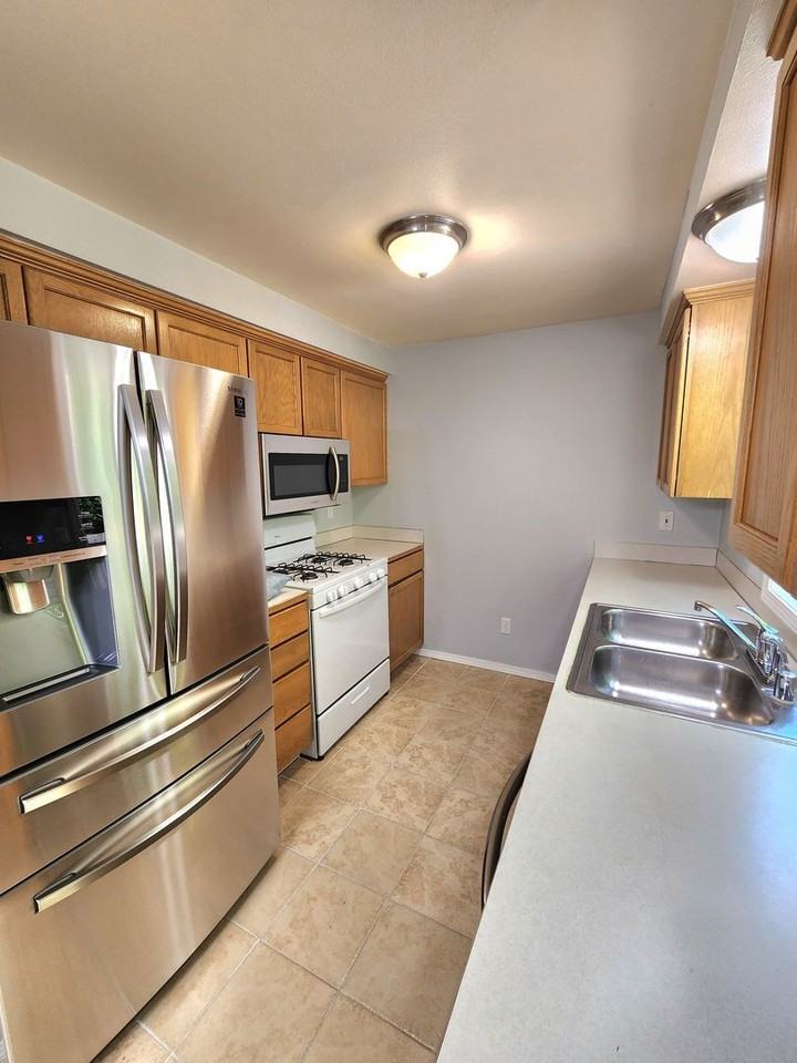 628 89th Ave Se - Photo 4 of 13