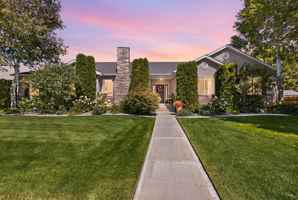 featured image of 1253 Arrow Point Ln