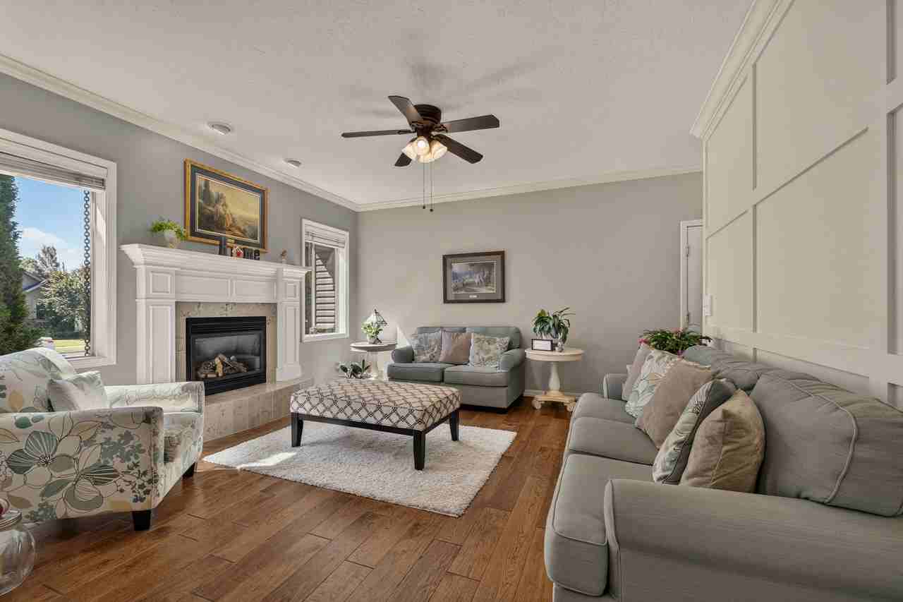1253 Arrow Point Ln - Photo 7 of 37
