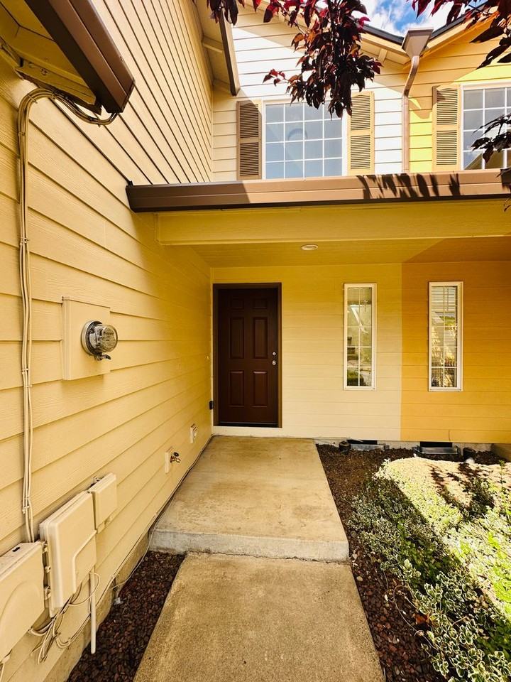 1806 Ne 154th St - Photo 3 of 27
