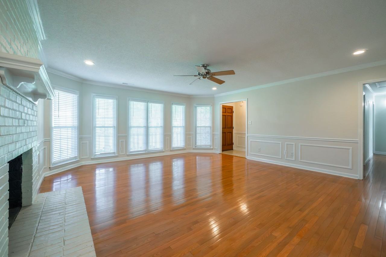 5142 Blackberry Ln - Photo 4 of 24