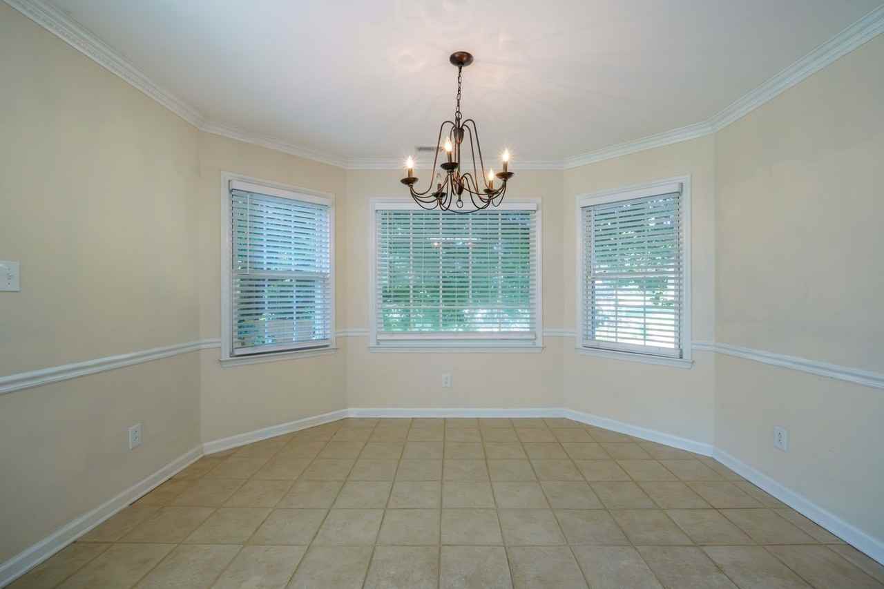 5142 Blackberry Ln - Photo 6 of 24
