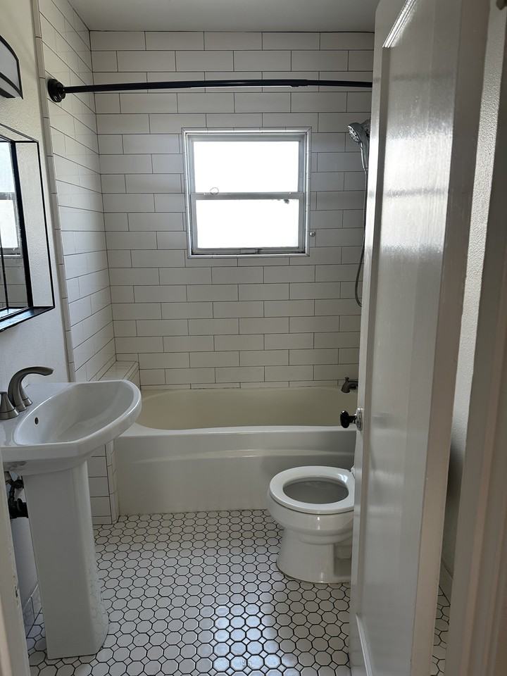 2653 Freeport Blvd #NA - Photo 7 of 10