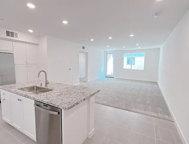 1879 Union St #88 - Photo 5 of 22