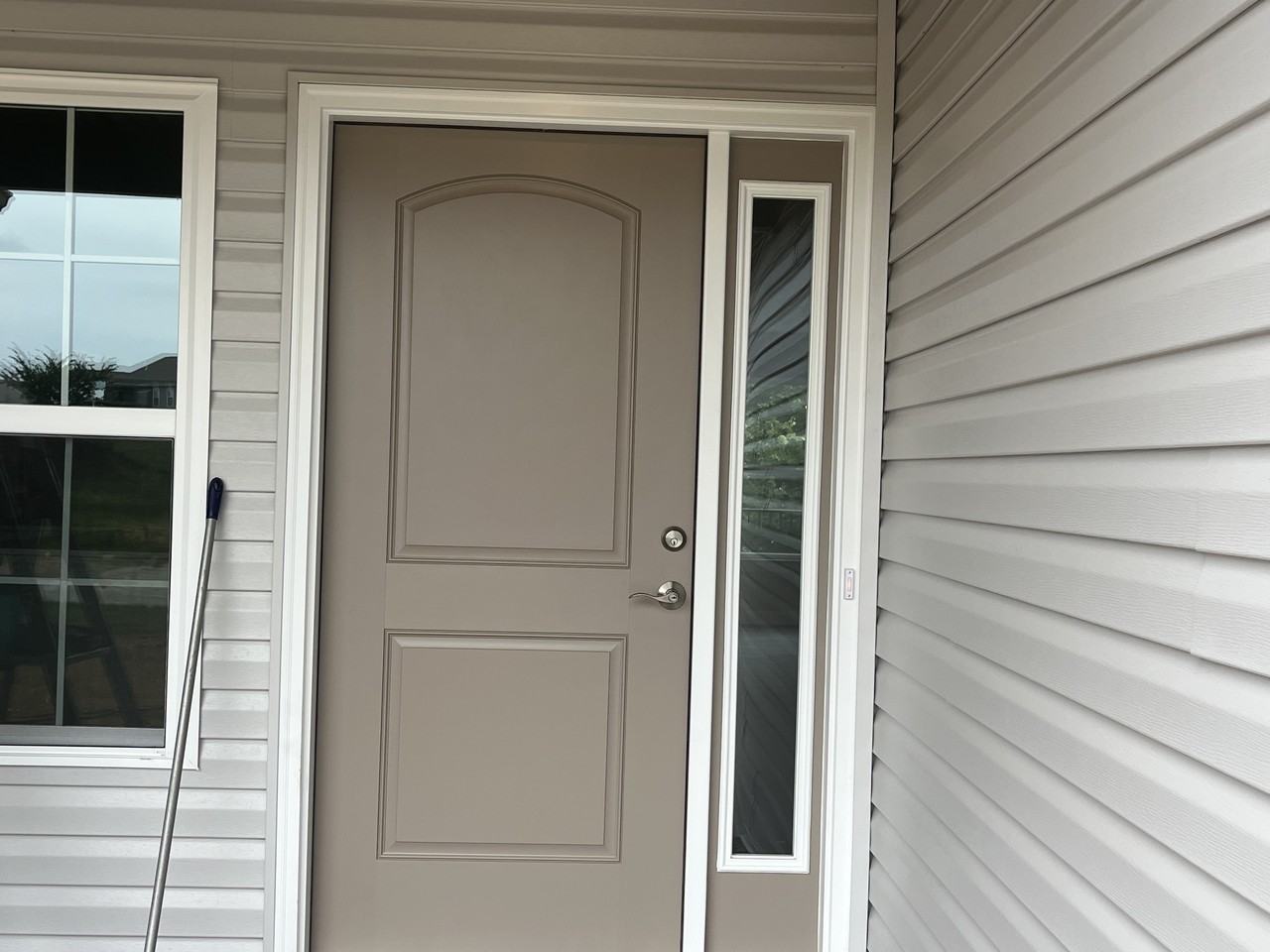10712 Trenton Lane - Photo 3 of 33