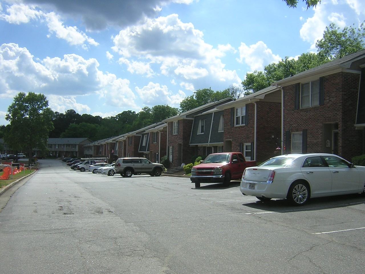 2110 Kings Gate Cir #B - Photo 2 of 21