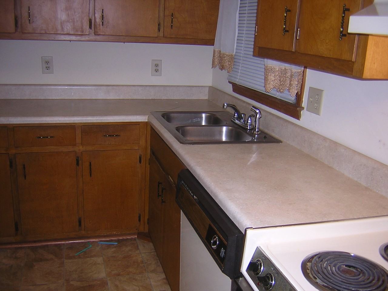 2110 Kings Gate Cir #B - Photo 4 of 21