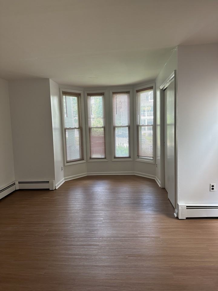 24 Franklin Place #A - Photo 2 of 27