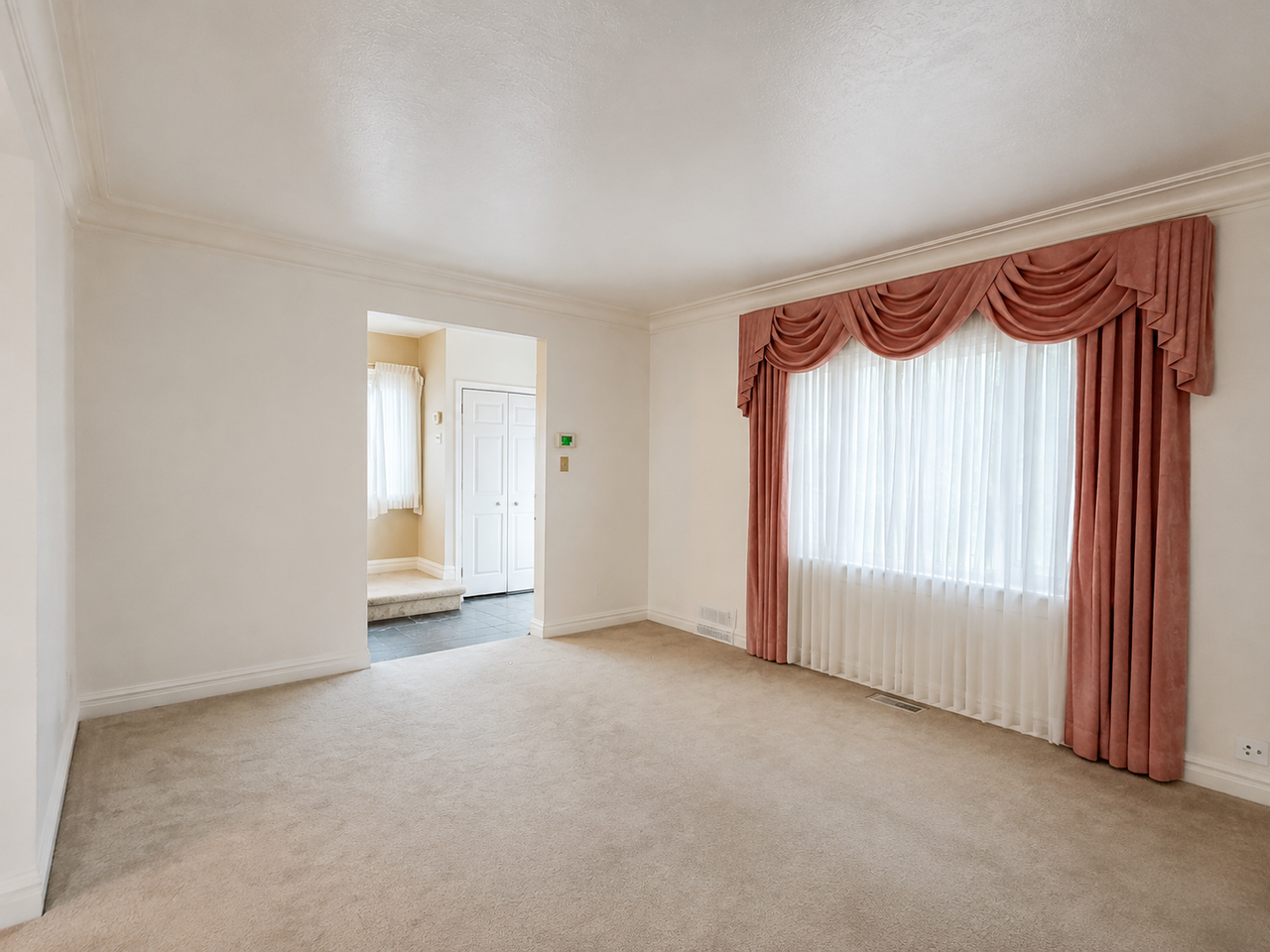 1216 Ridgemont Avenue - Photo 5 of 19