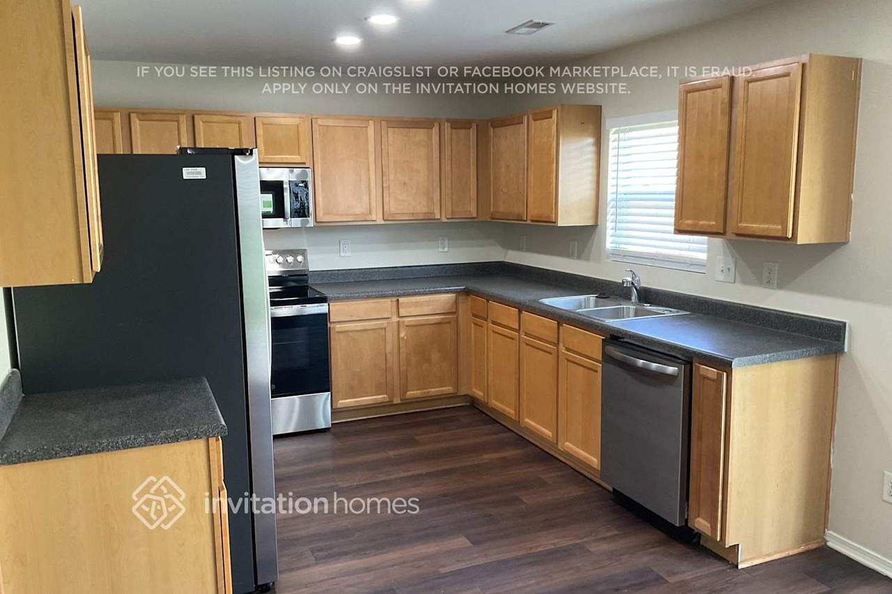 8825 Chalkstone Rd - Photo 6 of 13