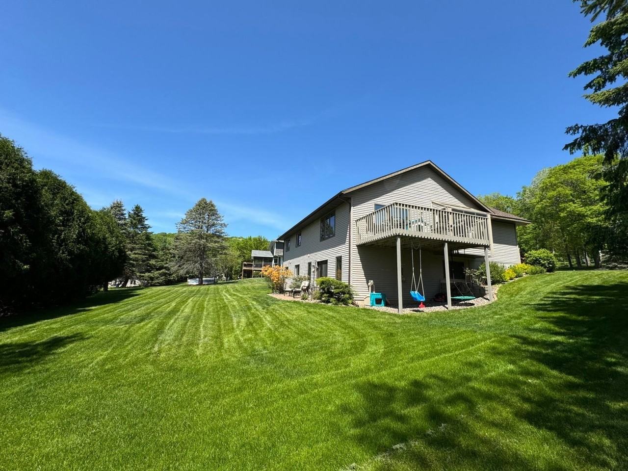 209 E Larkspur Ln - Photo 6 of 20