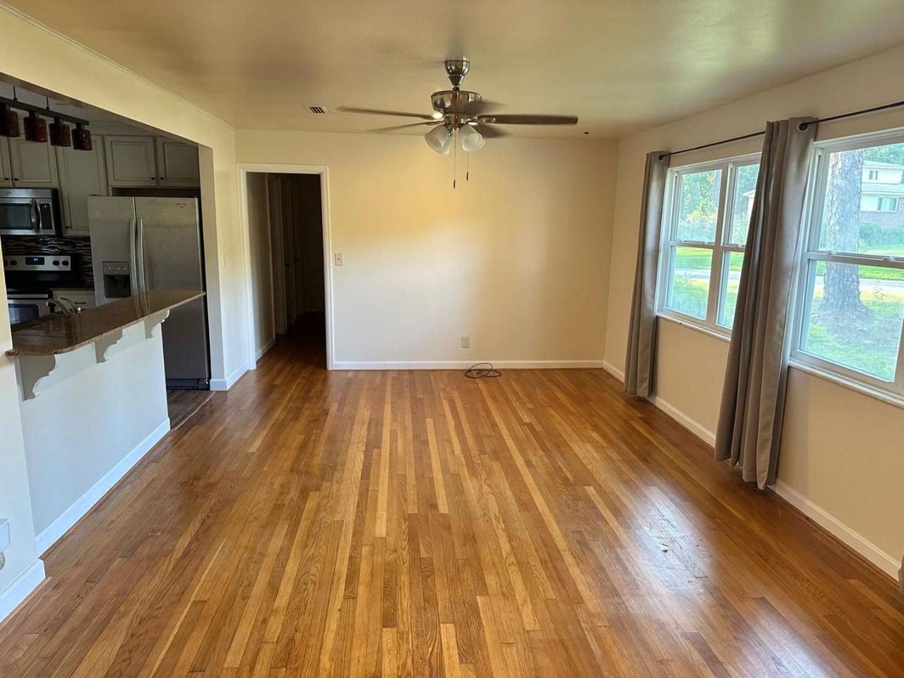 201 Junaluska Ave - Photo 4 of 20