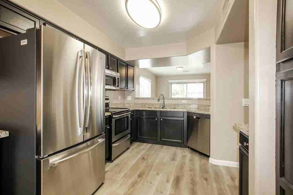 13821 W Keim Dr - Photo 7 of 17
