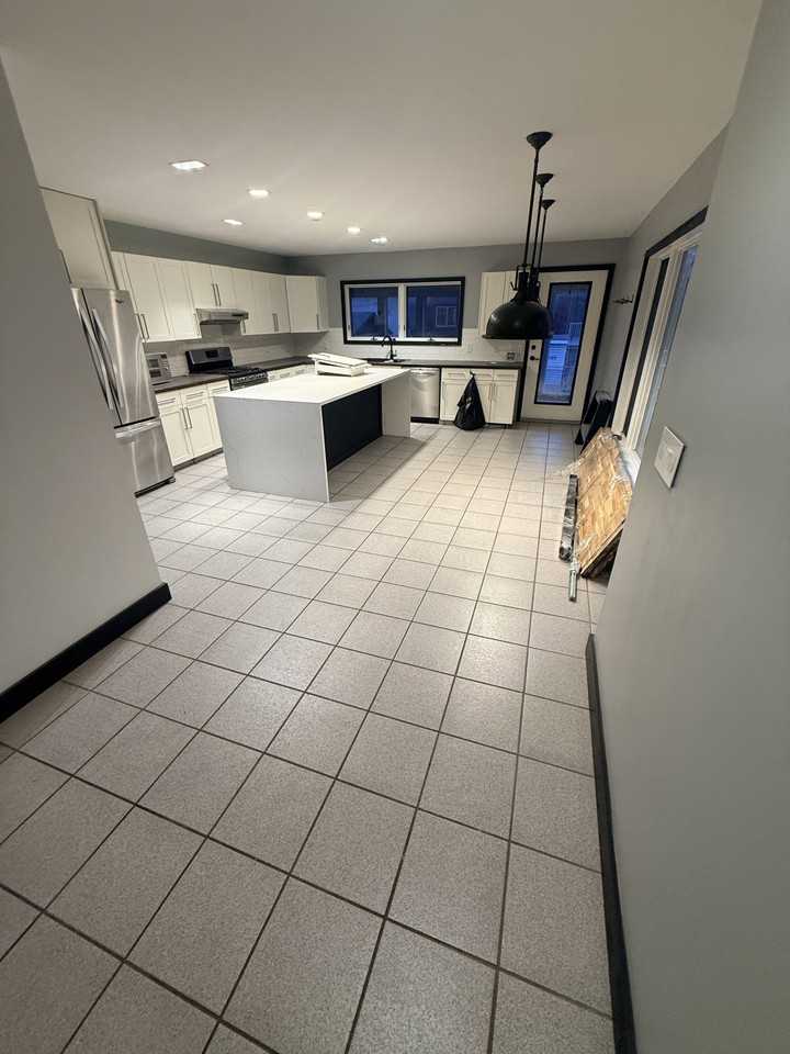 1501A Child Avenue Northeast - Photo 3 of 16