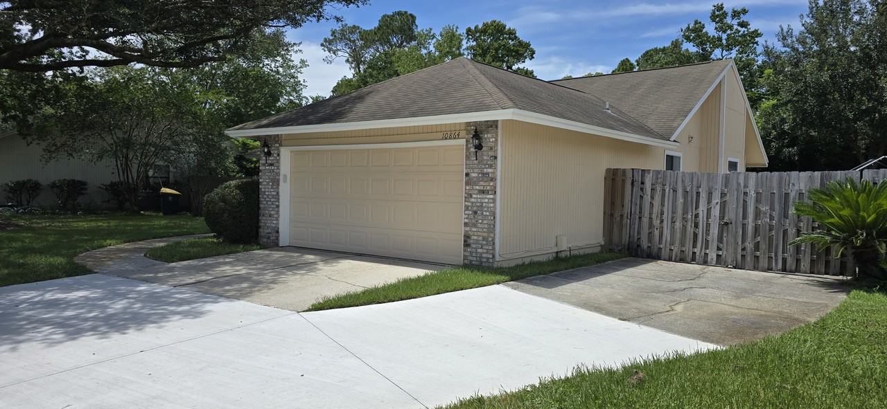 10864 Steeding Horse Dr #1 - Photo 3 of 27