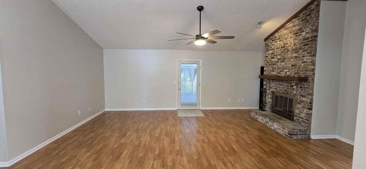 10864 Steeding Horse Dr #1 - Photo 5 of 27