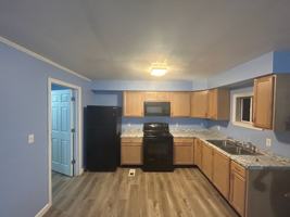 featured image of 889 Elm St
