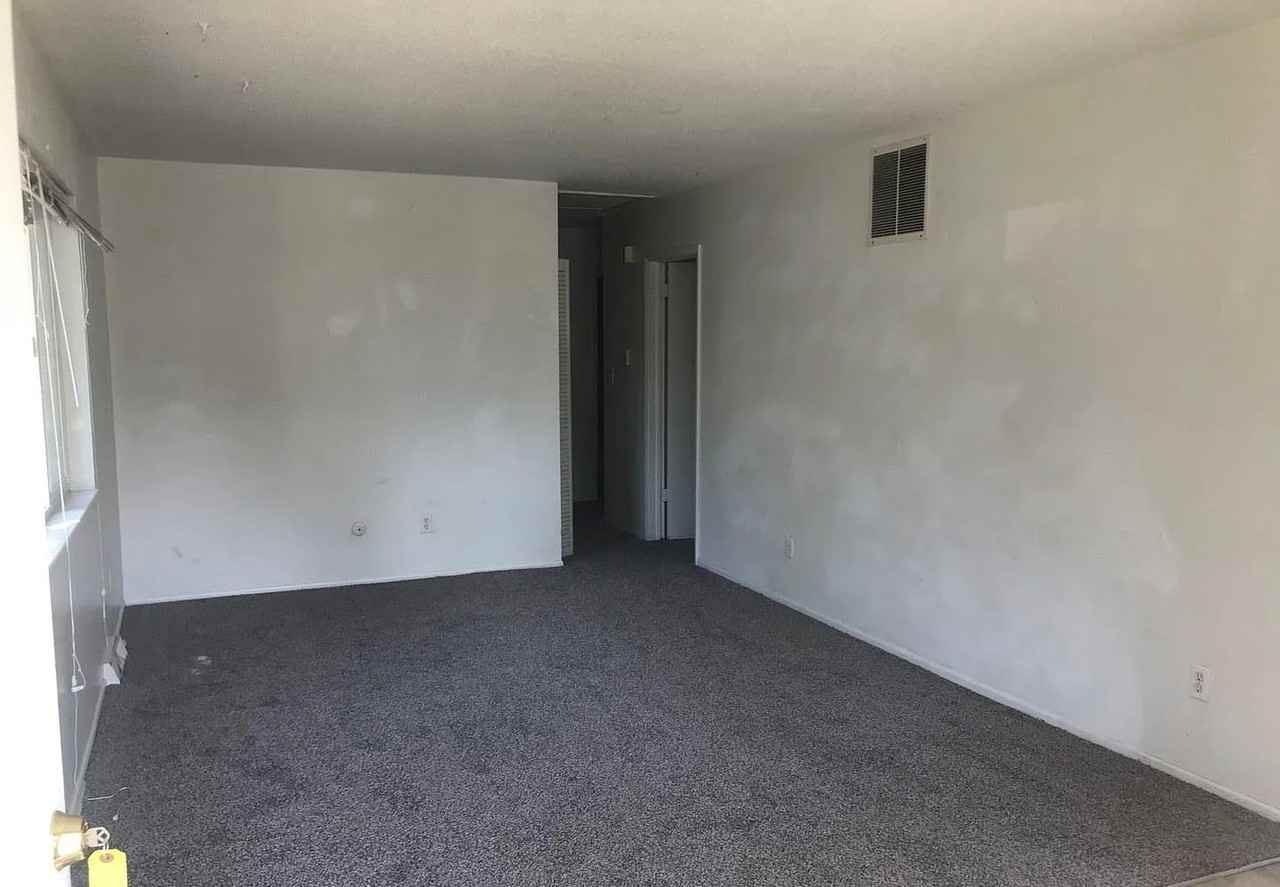 1233 - 1235 32nd Street - 1233 #1233 - Photo 2 of 8