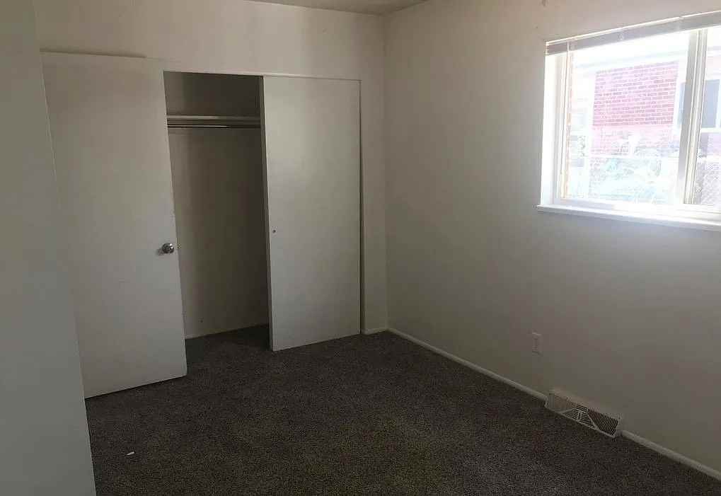 1233 - 1235 32nd Street - 1233 #1233 - Photo 7 of 8